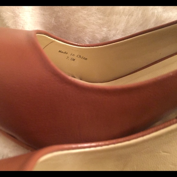 A.B.S. Allen Brown Schwartz Pumps - Picture 5 of 7